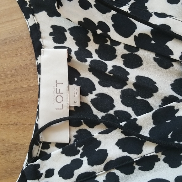 LOFT V-Neck Tank Top, Cheetah Print, Black and Cream, Small - Picture 4 of 4